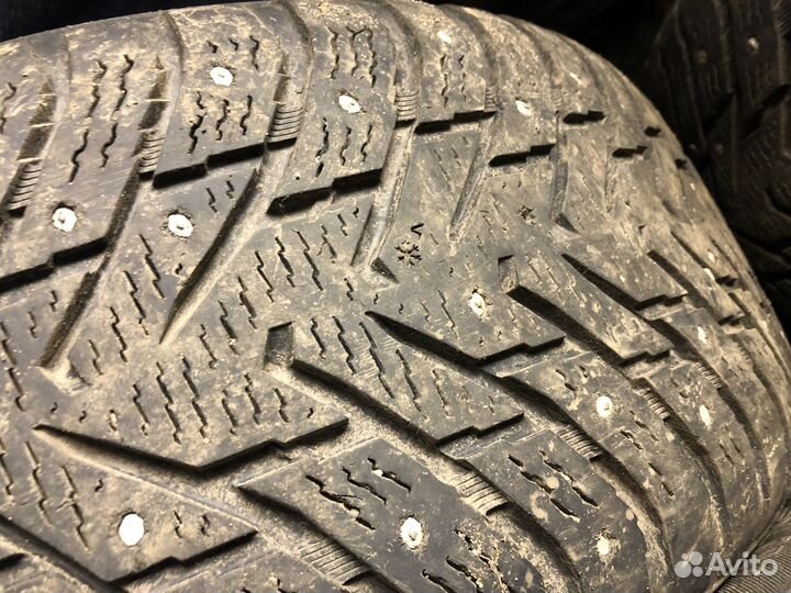 Nokian Tyres Hakkapeliitta 8 SUV 235/60 R17