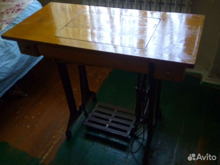 Швейная машина Подольск ножная