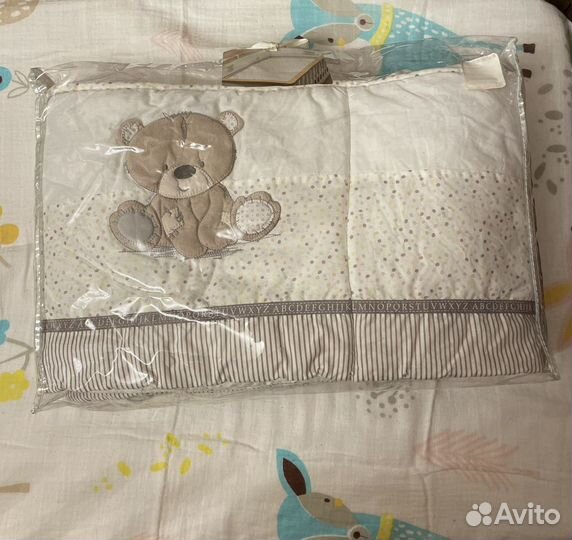 Бампер в кроватку mothercare