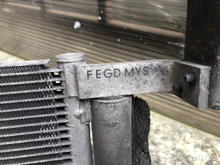 Радиатор кондиционера 976064H100 hyundai starex h1