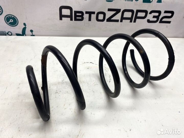 Пружина передняя Ford Focus хэтчбек 2010