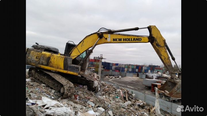 Гусеничный экскаватор New Holland E215C, 2013