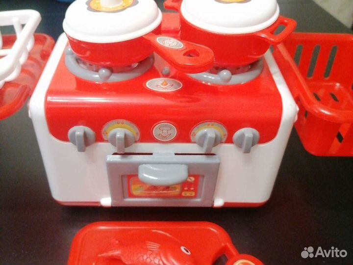 Игрушечная кухня