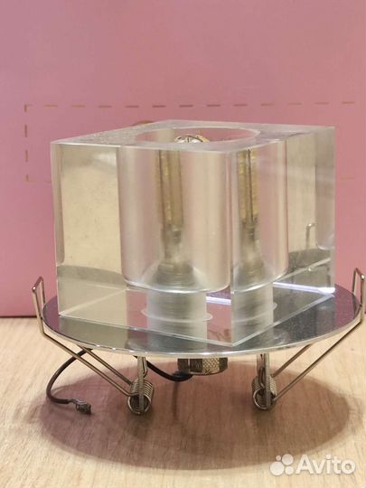 Светильник встраиваемый