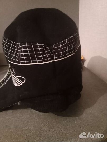 Мужская зимняя шапка спортивная