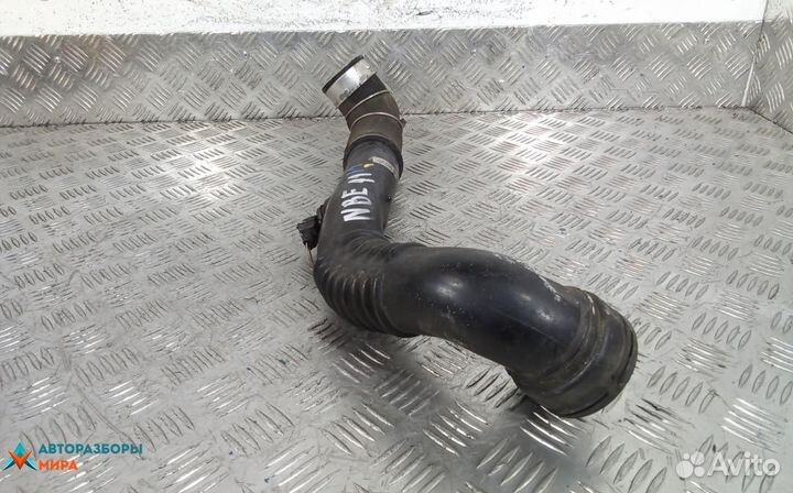 Патрубок интеркулера BMW 3 E90/E91/E92/E93 2009