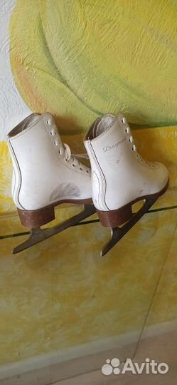 Коньки фигурные детские