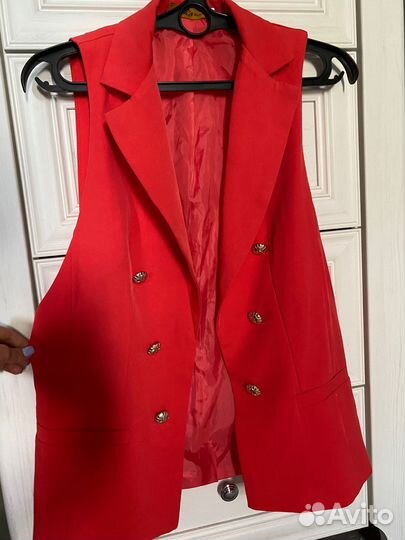 Пиджак женский малиновый