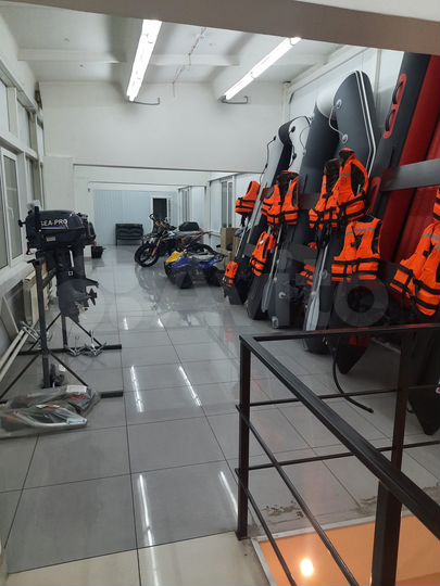 Помещение свободного назначения, 400 м²