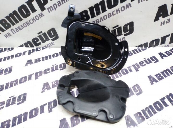 Пыльник рулевой колонки Mitsubishi Airtrek CU5W