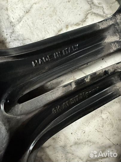 Шины и диски разноширокие Porsche Panamera r20