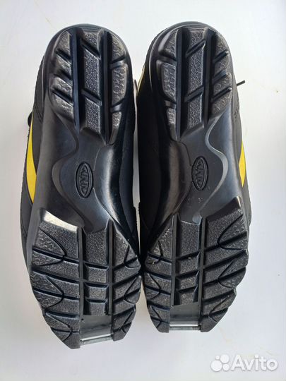 Лыжные ботинки fischer xc sport Yellow 43EU