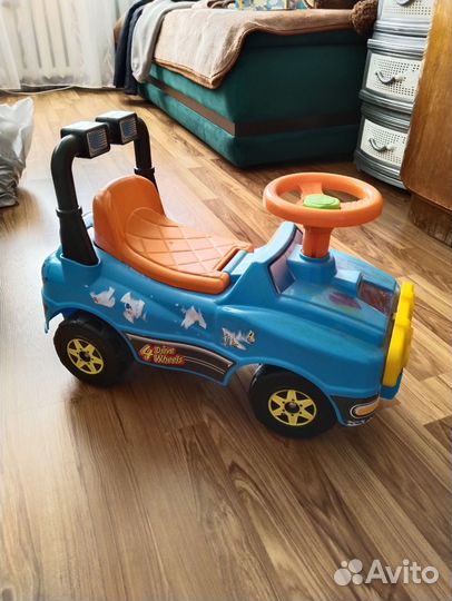 Детская машинка каталка