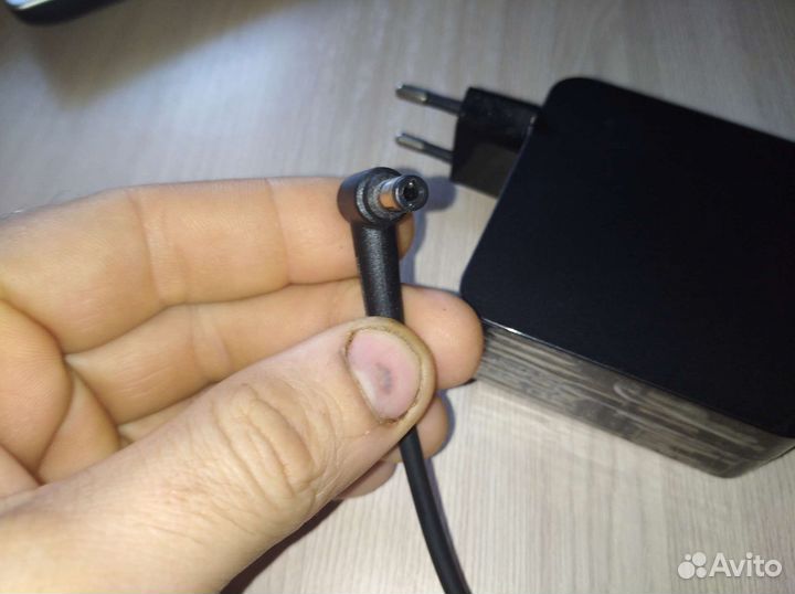 Блок питания для ноутбука asus 19V 3.42A