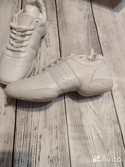 Кроссовки джазовки