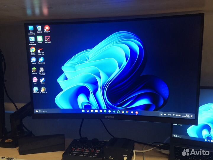 Игровой монитор изогнутый 165 герц Digma