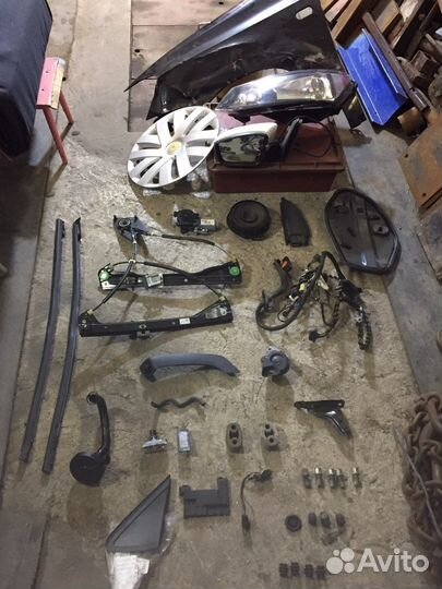 Фара левая на volkswagen polo седан.5