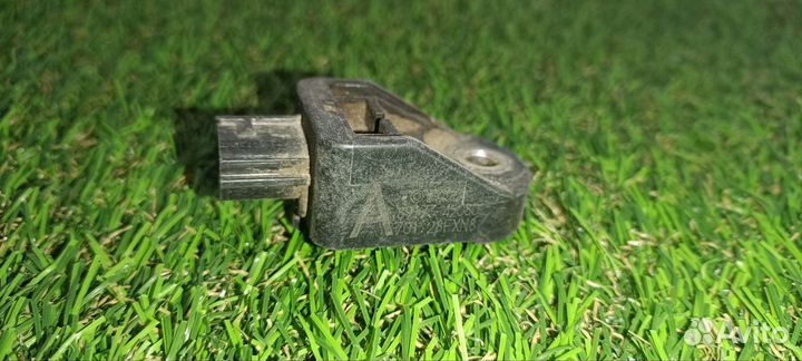 Датчик удара Toyota RAV4