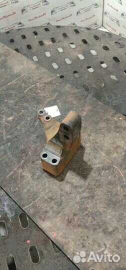 Кронштейн двигателя задний Man Tgs 19.400 D2066