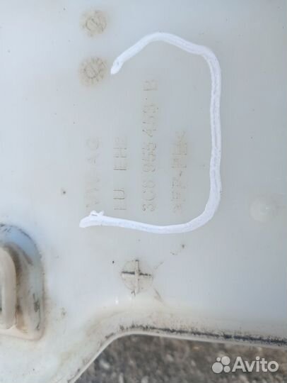 Бачок омывателя VW passat CC