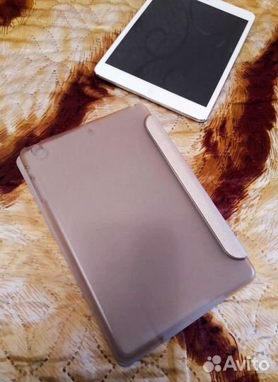 Продам новый чехол-книжку для iPad mini