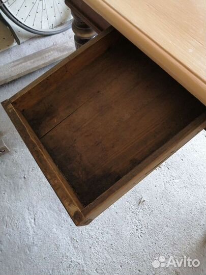 Стол старинный