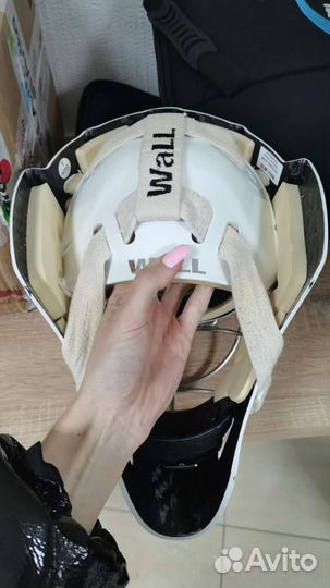 Хоккейный шлем wall 10