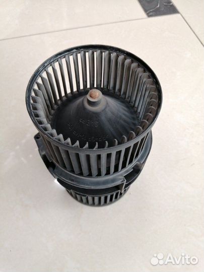 Мотор печки Renault Fluence седан K4MW839 2011