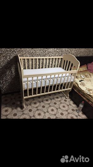 Детская кроватка