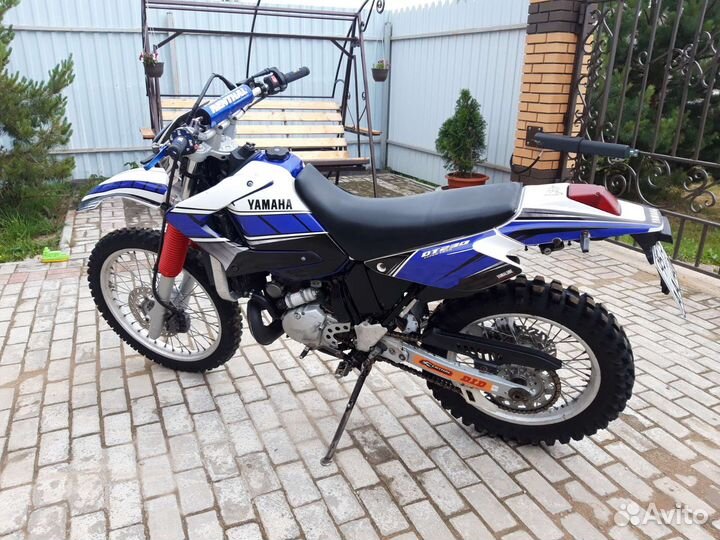 Yamaha DT230 lanza
