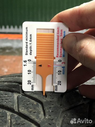 Bridgestone Blizzak LM-32 225/50 R17 98V