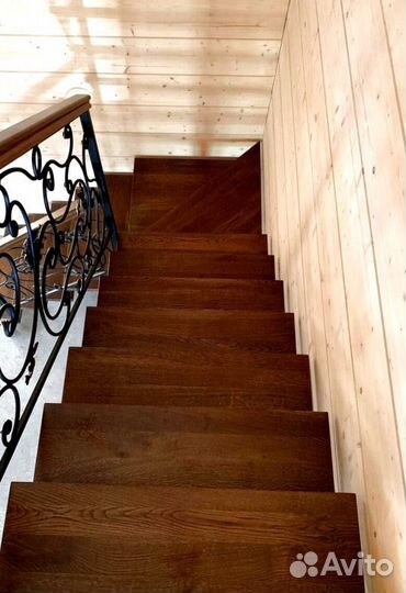 Лестница в коттедж