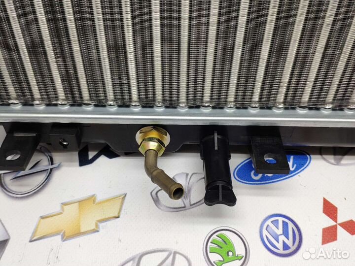 Радиатор охлаждения Honda Civic 7 1.4-1.7 (01-05)