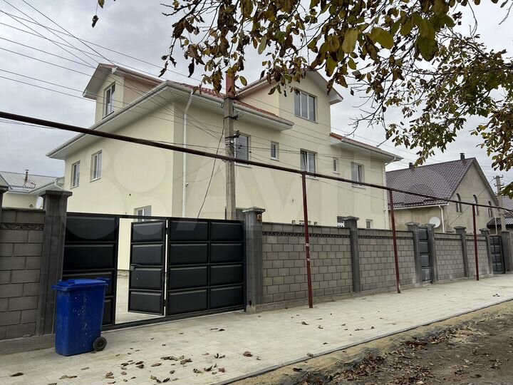 Гостиница, 900 м²