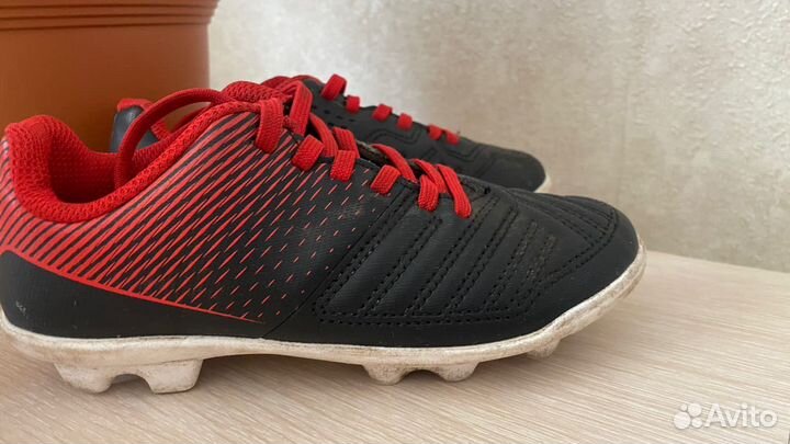 Детские футбольные бутсы