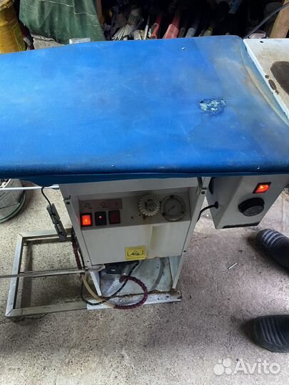 Гладильный стол