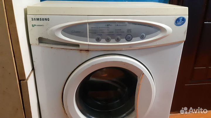 Продам стиральную машинку на запчасти Samsung