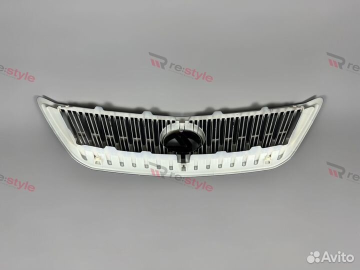 Решетка радиатора Lexus RX330/RX350 03-09г Черная