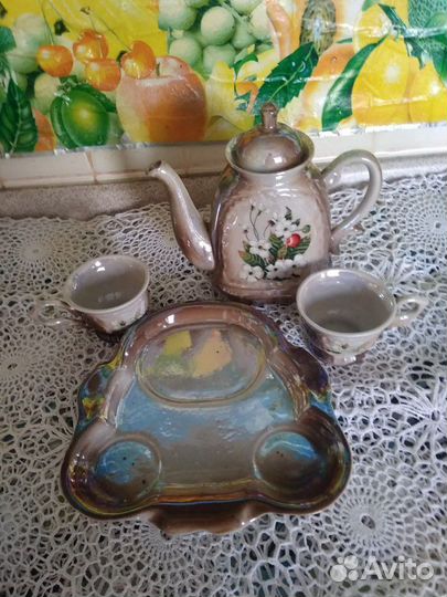 Кофейный сервиз и графин