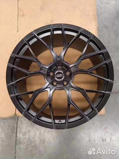 Кованые диски R22 GT Forged на Audi Q7, Q8, RS6
