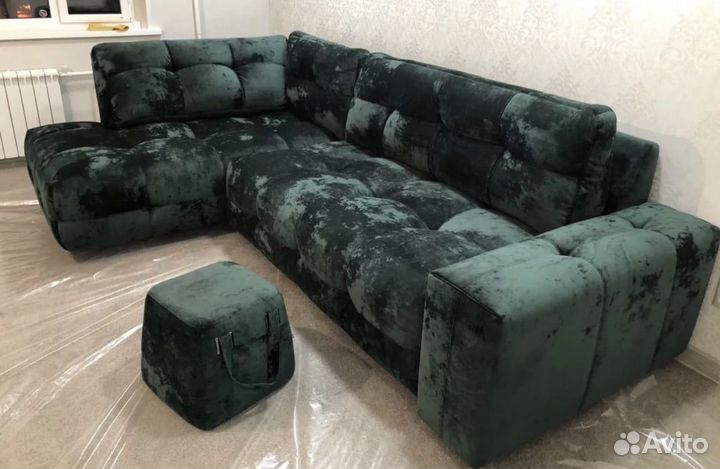 Угловой диван фирменный