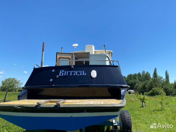 Прогулочные катер