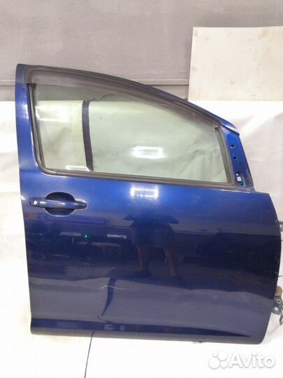 Дверь боковая передняя правая Toyota Wish ZNE10G