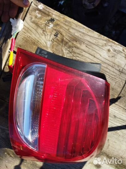 Стоп-сигнал задний правый Lexus Gs430 UZS190 3uzfe