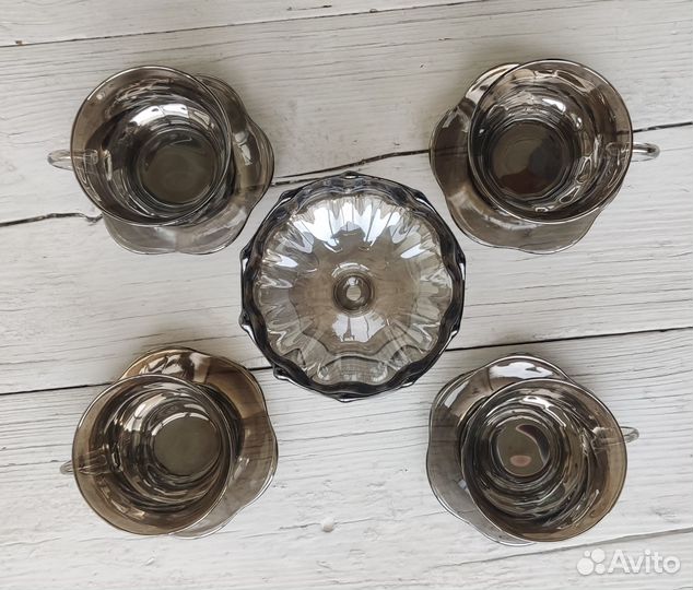 Сервиз из темного стекла с зеркальным напылением