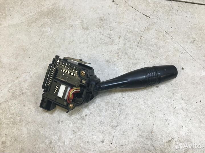 Переключатель стеклоочистителей Mitsubishi Pajero