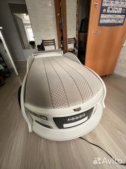 Детская кровать машинка