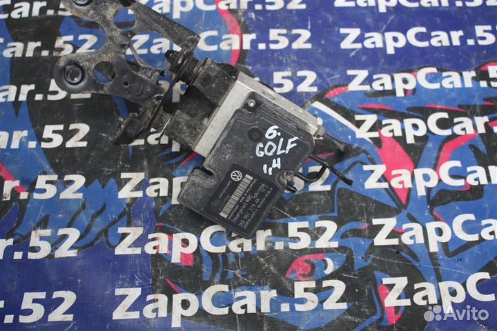 Блок ABS (насос) Фольксваген Гольф 6