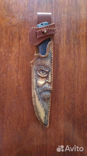 Нож с кожаными ножнами