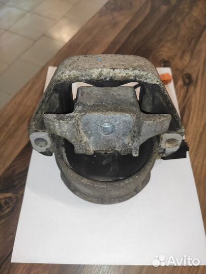 Опора двигателя левая Audi A6 2012-2018